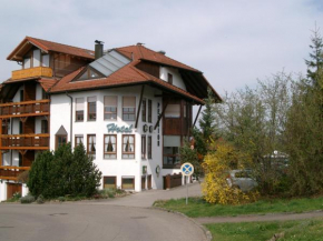 Гостиница Hotel Glück  Эберсбах-На-Фильсе